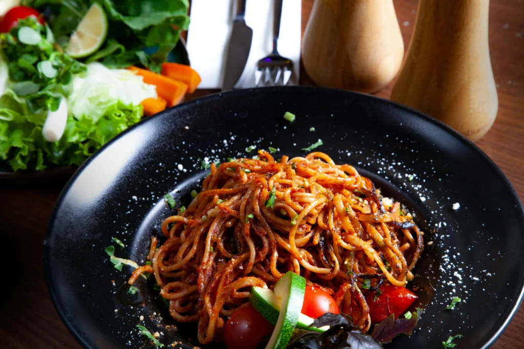 spaghetti salad with salad supreme
