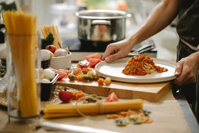 spaghetti salad with salad supreme